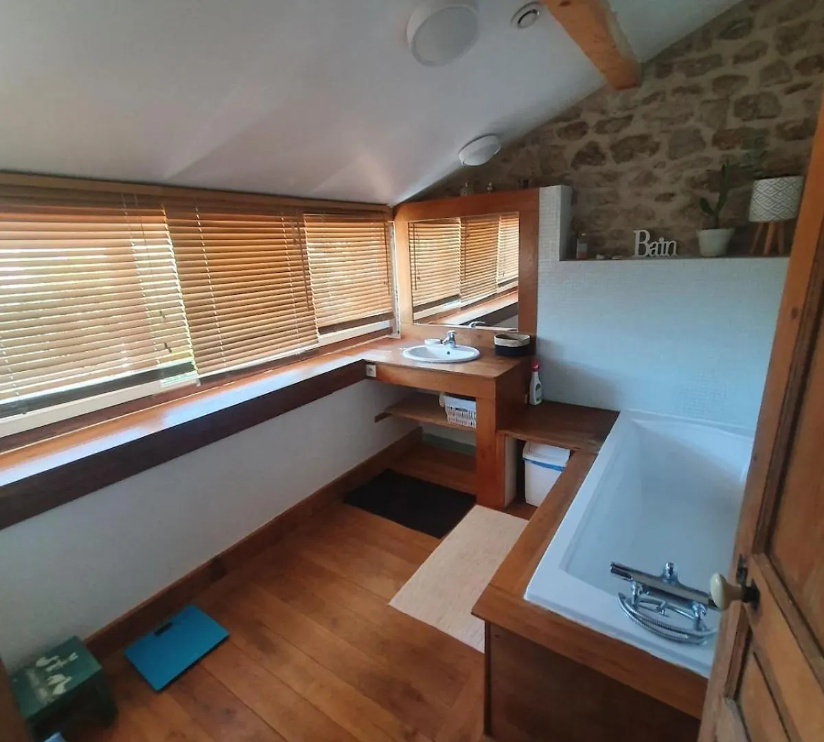 Villa Maison 8 Personnes Avec Piscine Chauffee En Ardeche Safari Peaugres Roiffieux