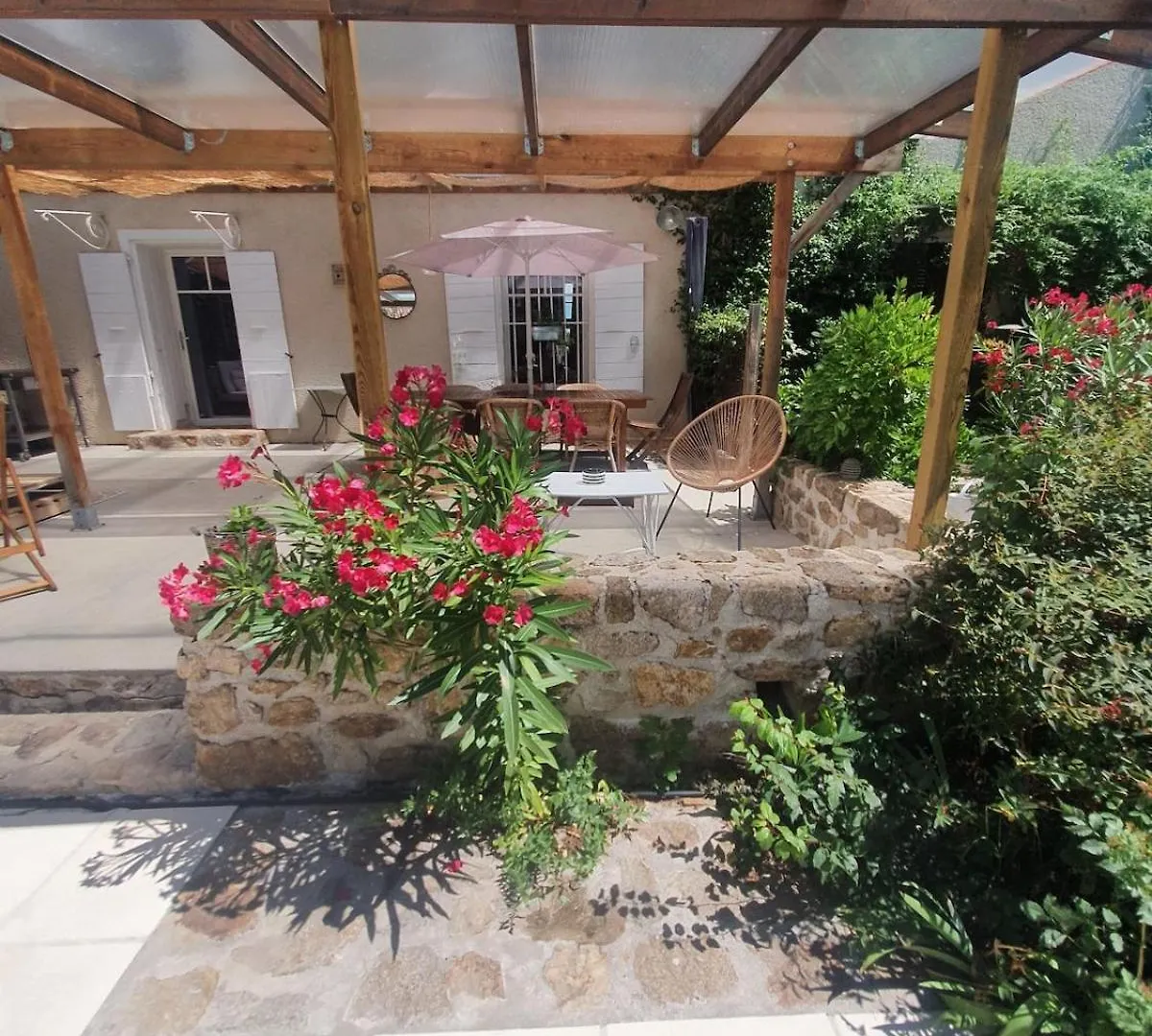 Maison 8 Personnes Avec Piscine Chauffee En Ardeche Safari Peaugres Roiffieux Franciaország