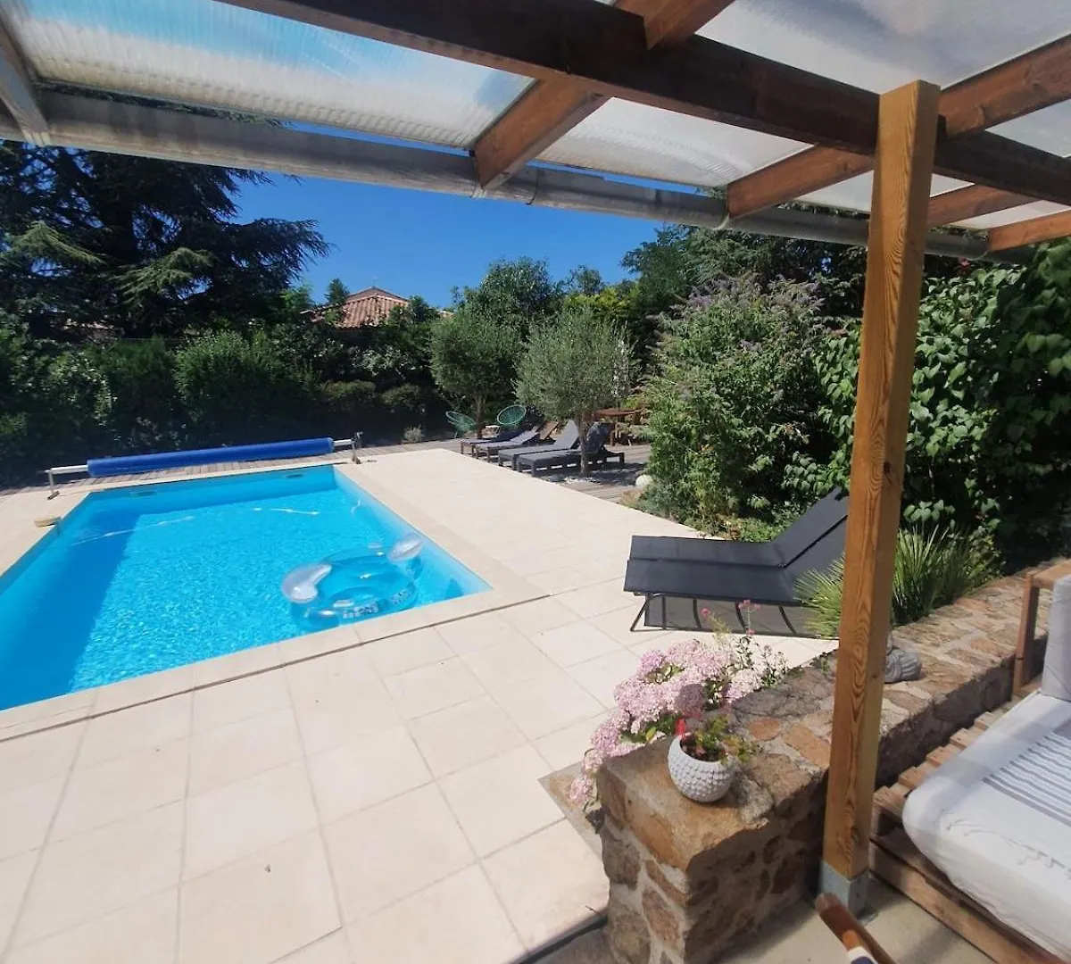 Maison 8 Personnes Avec Piscine Chauffee En Ardeche Safari Peaugres Roiffieux Villa